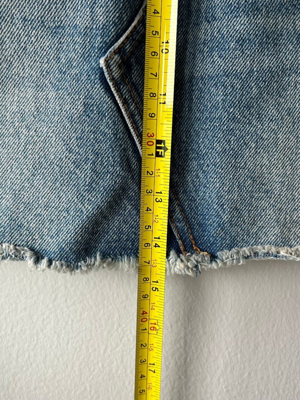 Abercrombie & Fitch Natural Rise Distressed Denim Mini Skirt Light Wash Size 25 - Picture 9 of 9